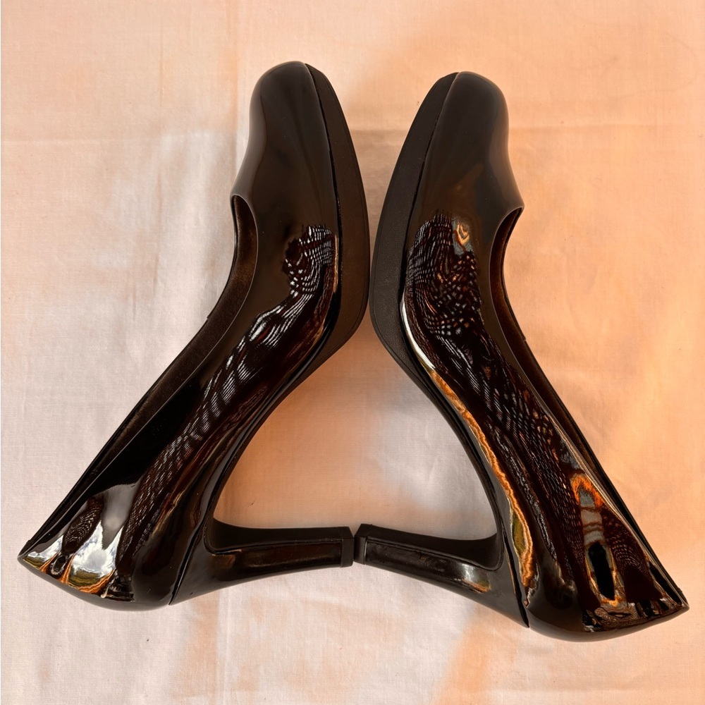 Clarks Classic Black Leather Pumps Comfort Heels - Picture 12 of 15